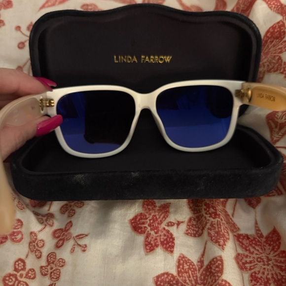 Linda Farrow white & Cream Sunglasses - Picture 9 of 9